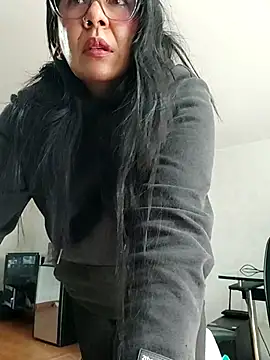 Snapshot of aisha_latina chatting on November 2025 01:55:01 PM aisha latina online show from November 2025 01:55:01 PM