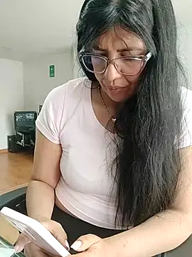 Snapshot of aisha_latina chatting on November 2025 03:12:02 PM aisha latina online show from November 2025 03:12:02 PM