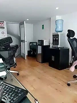 Snapshot of aisha_latina chatting on December 2025 03:29:01 PM aisha latina online show from December 2025 03:29:01 PM