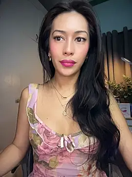 Snapshot of Jasmine_Elcock chatting on June 2026 05:01:02 PM Jasmine Elcock online show from June 2026 05:01:02 PM
