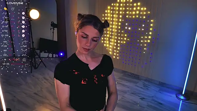 Arielle  03 online show from May 2026 12:19:01 AM