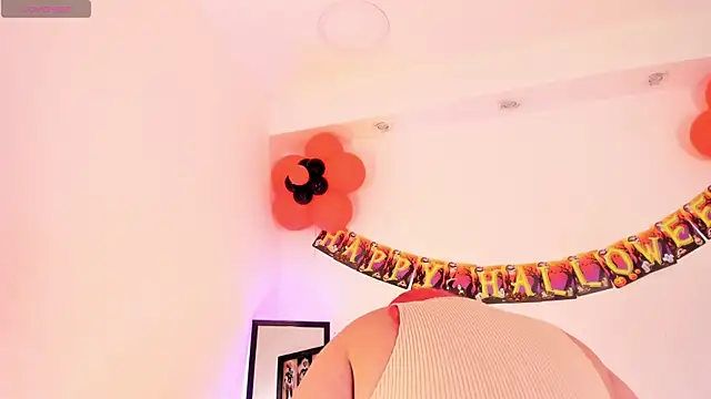 SophieRossi online show from October 2025 01:23:01 PM