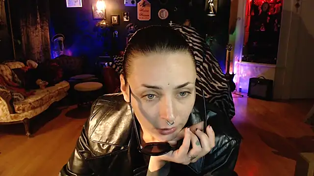 gothstripper online show from October 2025 11:27:01 PM