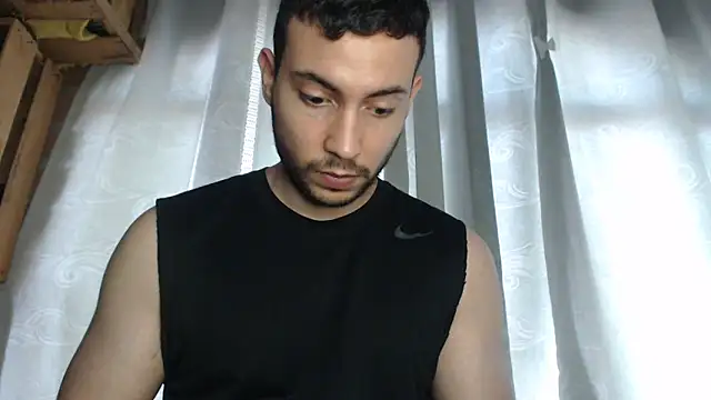 Snapshot of Armando_2002 chatting on February 2025 04:53:02 PM Armando 2002 online show from February 2025 04:53:02 PM