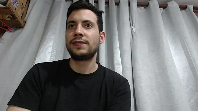 Snapshot of Armando_2002 chatting on March 2025 04:06:02 AM Armando 2002 online show from March 2025 04:06:02 AM