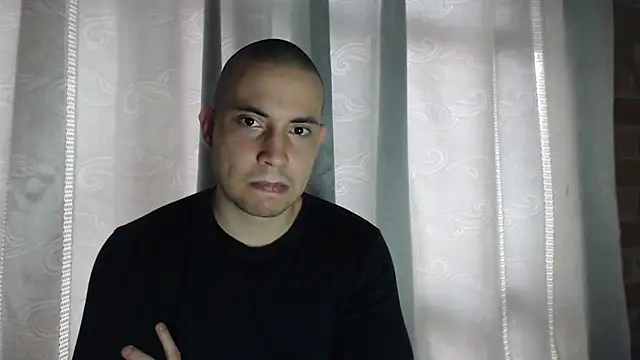 Armando 2002 online show from November 2025 04:17:02 PM