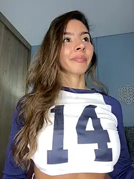 Snapshot of RouseColins chatting on January 2025 03:01:01 AM RouseColins online show from January 2025 03:01:01 AM