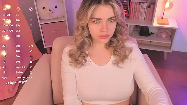 Snapshot of pussy-kattt chatting on January 2025 05:45:02 AM pussy-kattt online show from January 2025 05:45:02 AM