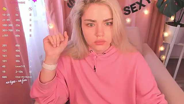 Snapshot of pussy-kattt chatting on March 2025 11:33:02 AM pussy-kattt online show from March 2025 11:33:02 AM