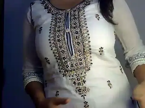 Snapshot of SiaraSiyA chatting on May 2026 04:56:02 PM SiaraSiyA online show from May 2026 04:56:02 PM