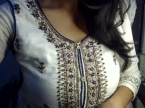 Snapshot of SiaraSiyA chatting on May 2026 05:21:02 PM SiaraSiyA online show from May 2026 05:21:02 PM