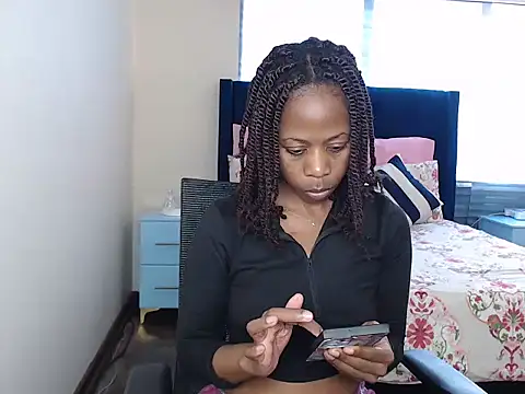 Snapshot of QUEENMANDYY chatting on May 2026 06:31:02 AM QUEENMANDYY online show from May 2026 06:31:02 AM