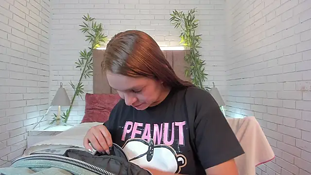 miataylorr1 online show from January 2025 06:38:01 PM