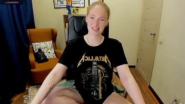  fiona Love online show from June 2026 08:11:01 PM