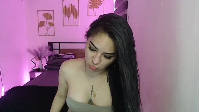 Snapshot of TS_QueenMistress chatting on March 2025 06:04:02 AM TS QueenMistress online show from March 2025 06:04:02 AM