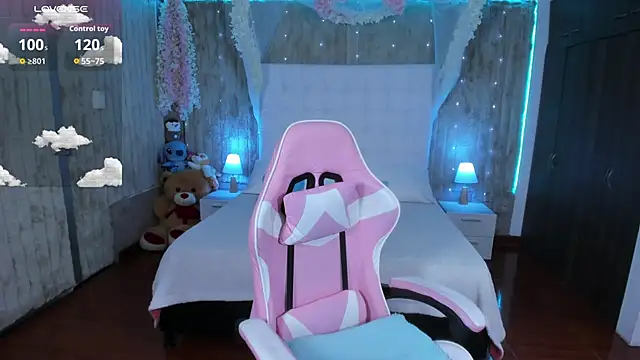 floryn susana online show from February 2026 11:04:02 PM