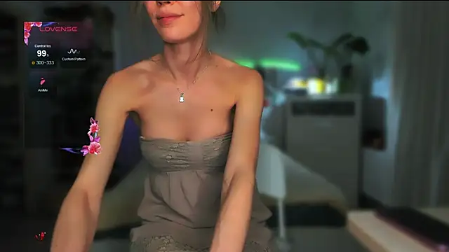 LucyExtravaganza online show from March 2026 05:26:01 PM