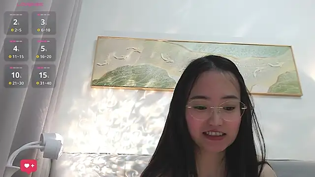 Snapshot of Anne-Sweet chatting on January 2025 03:54:01 PM Anne-Sweet online show from January 2025 03:54:01 PM