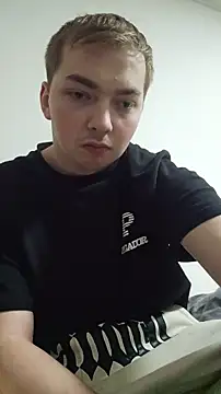 BigJuicy18cm online show from April 2026 08:31:01 PM