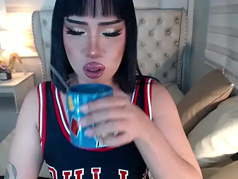 RebecaNextToYou online show from May 2026 10:11:02 AM