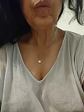 Susannemilf online show from June 2026 01:23:01 AM