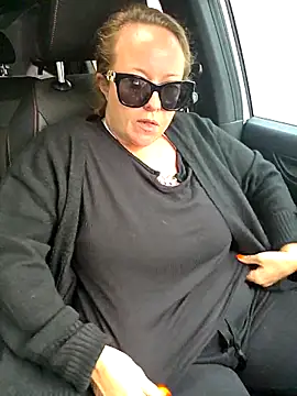 julimonroe online show from October 2025 02:58:02 PM