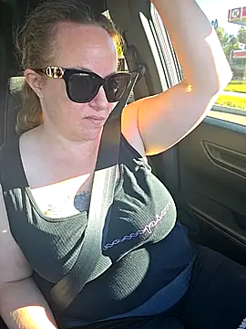 julimonroe online show from October 2025 03:02:01 PM