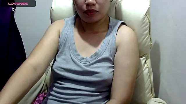    zurIII09  online show from December 2025 10:37:01 PM