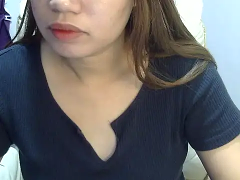    zurIII09  online show from April 2026 06:27:01 PM