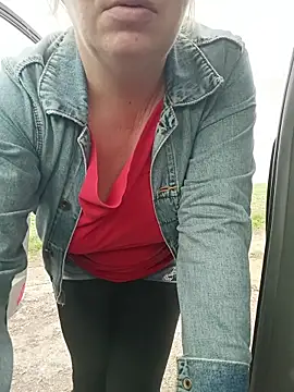 Snapshot of Saysomething3 chatting on November 2025 08:45:01 AM Saysomething3 online show from November 2025 08:45:01 AM