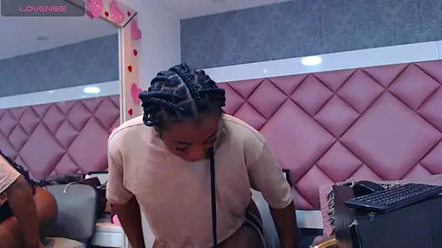 DanielaDuff online show from April 2026 07:41:01 PM