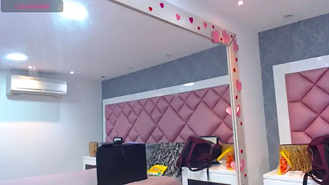 DanielaDuff online show from June 2026 07:19:01 PM
