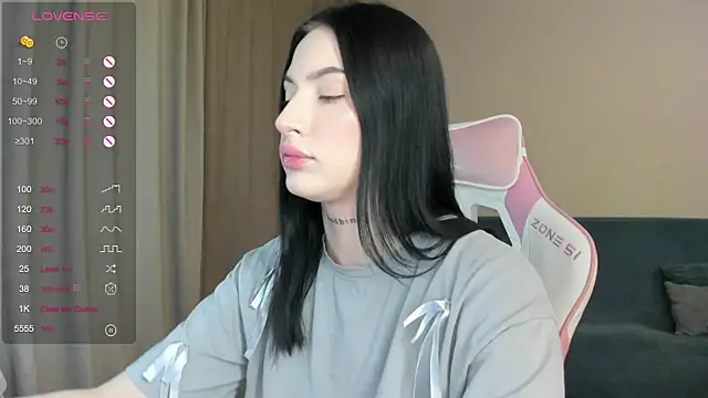 Snapshot of JenniferQueen11 chatting on December 2024 01:22:02 PM JenniferQueen11 online show from December 2024 01:22:02 PM