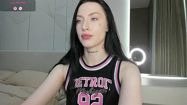 JenniferQueen11 online show from June 2026 08:58:01 PM