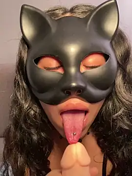 Snapshot of nenalayla chatting on January 2025 10:12:01 PM nenalayla online show from January 2025 10:12:01 PM