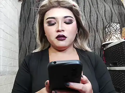 x12inchanaconda online show from October 2025 12:27:01 AM