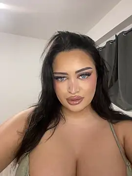 EmiliaPetrova online show from November 2025 06:18:02 PM