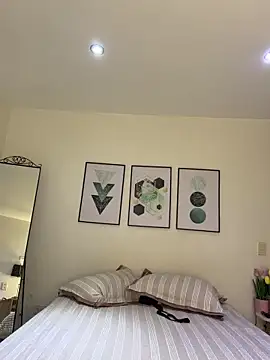 carminaurmommy online show from December 2025 02:39:01 AM