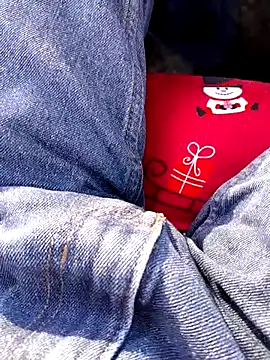 Snapshot of feet_toes chatting on February 2025 01:19:02 PM feet toes online show from February 2025 01:19:02 PM