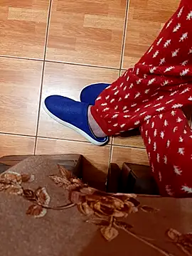 feet toes online show from December 2025 05:48:02 AM