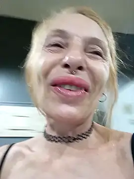 Snapshot of FrozenWaffle chatting on February 2025 08:46:01 AM FrozenWaffle online show from February 2025 08:46:01 AM