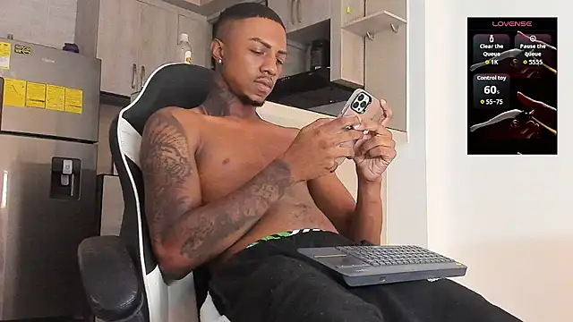 YeremiBrowm online show from October 2025 08:19:01 PM