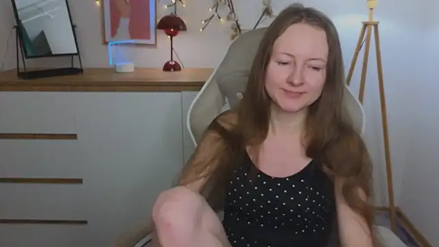 freya nilsson online show from December 2024 04:06:01 PM