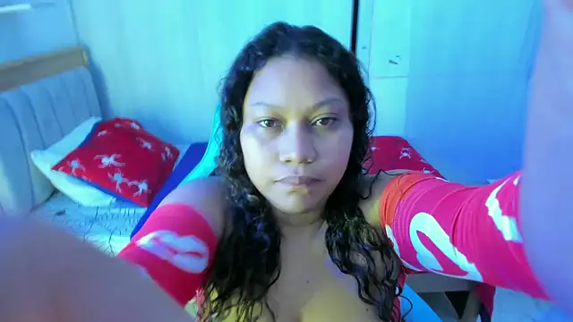 Lunastar02 online show from October 2025 01:32:01 PM