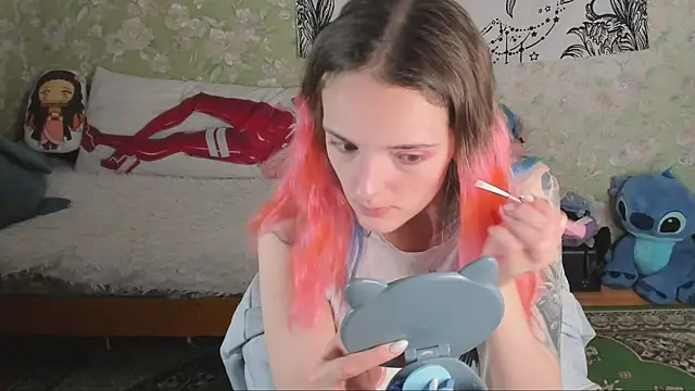 Cutie Adelia online show from October 2025 01:03:02 PM