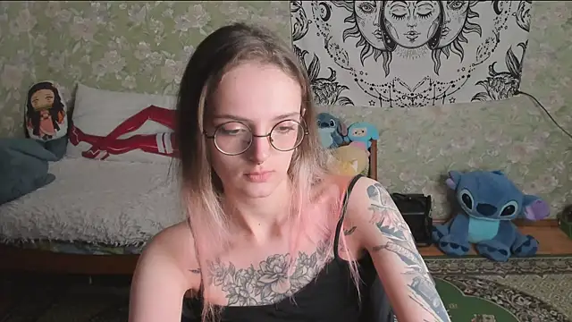 Snapshot of Cutie_Adelia chatting on May 2026 04:35:02 PM Cutie Adelia online show from May 2026 04:35:02 PM