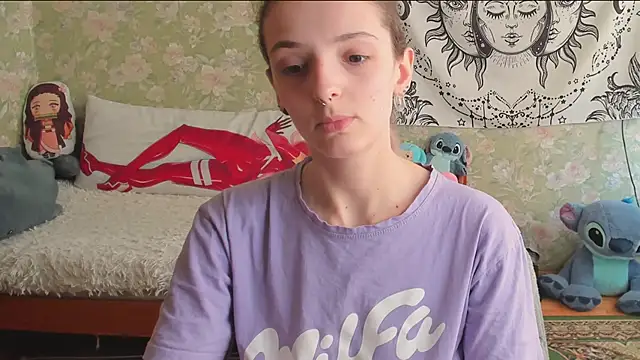 Snapshot of Cutie_Adelia chatting on June 2026 11:32:01 AM Cutie Adelia online show from June 2026 11:32:01 AM