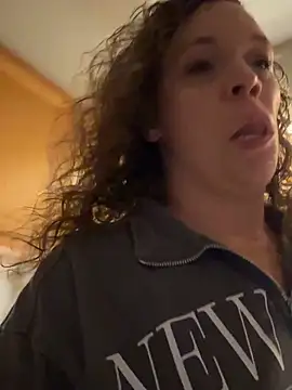 AuroraSummers online show from October 2025 12:30:02 AM