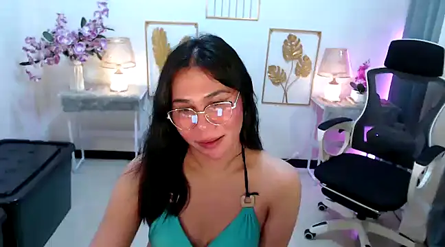 Snapshot of Asian_flabby chatting on December 2024 10:34:02 PM Asian flabby online show from December 2024 10:34:02 PM