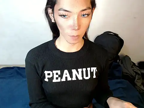 Snapshot of perly_169 chatting on December 2024 06:41:01 AM perly 169 online show from December 2024 06:41:01 AM